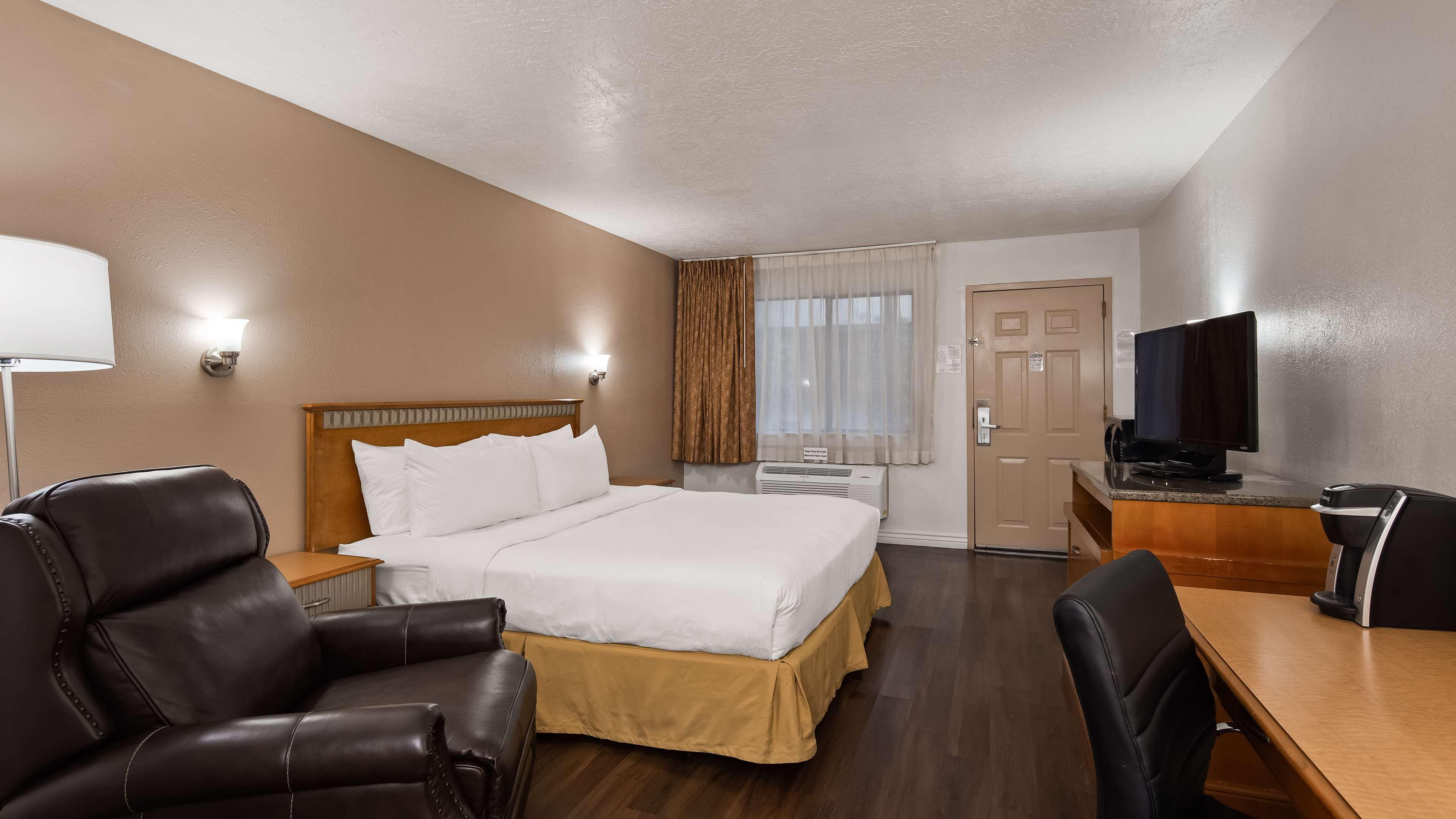 Surestay Plus Hotel By Best Western Albuquerque I-40 Eubank Экстерьер фото