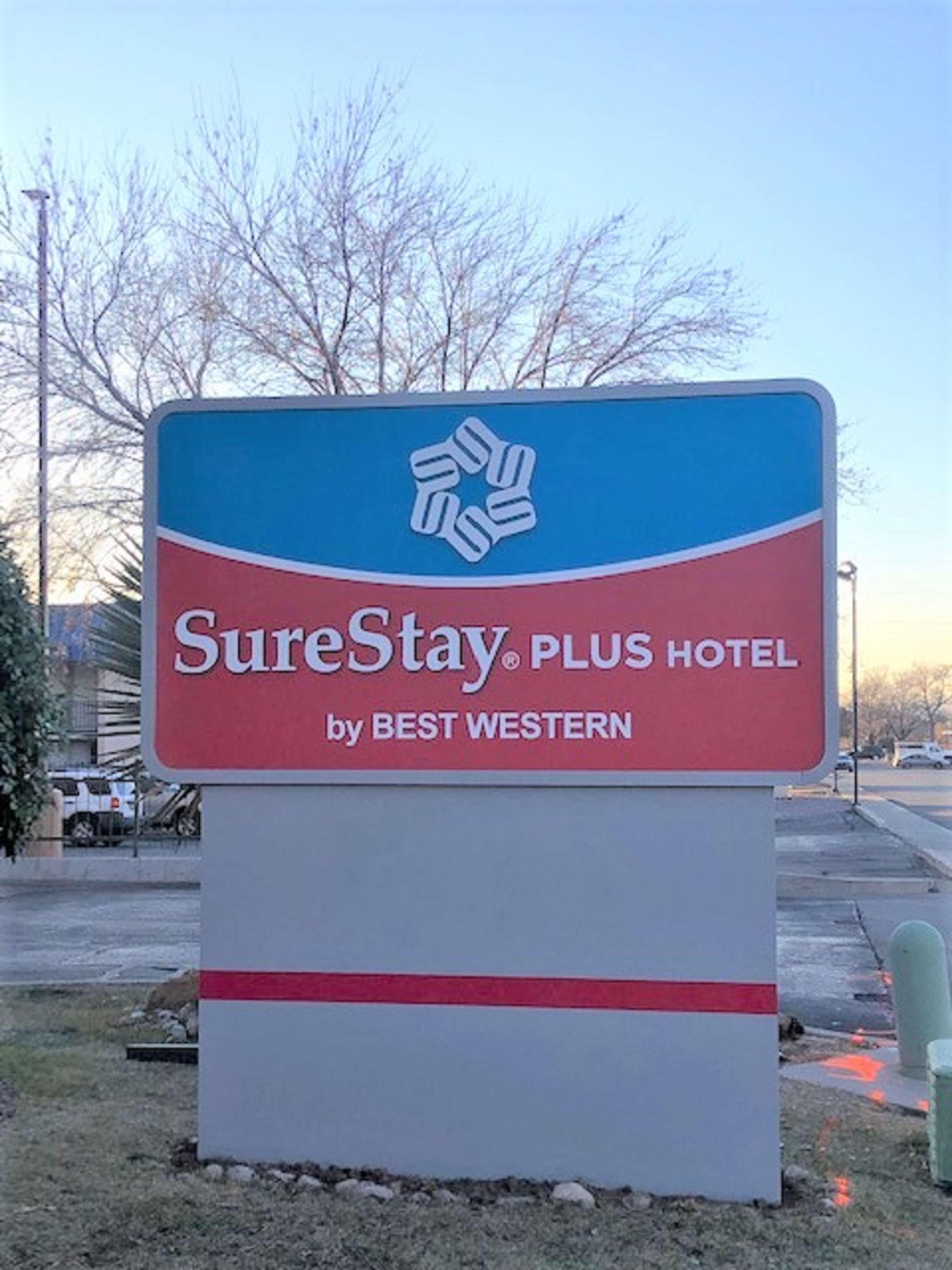 Surestay Plus Hotel By Best Western Albuquerque I-40 Eubank Экстерьер фото